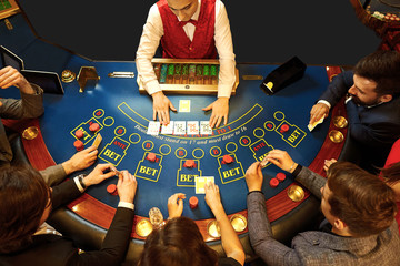 Guide to counting cards, Baccarat online